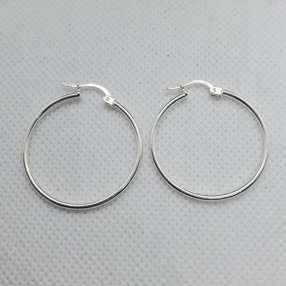 Silver 925 High Polished Hoop Earrings 1.5mm - Picture 7 of 11